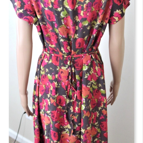 Maxi - Picture 8 of 8